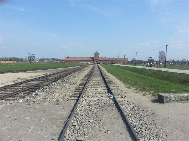 11. Auschwitz-Birkenau (Auschwitz II)(FILEminimizer)