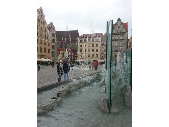 23. Wroclaw. Place cenrale.(FILEminimizer)