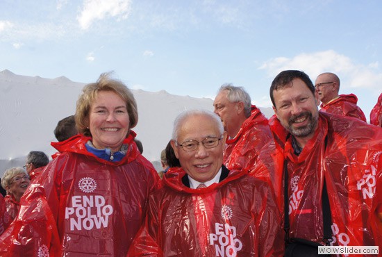 Brian Thompson (right), governor-nominee from District 7070, and his wife, Karen, join RI President Sakuji Tanaka in Vancouver, British Columbia, Canada, during a walk to end polio in conjunction with the Zone 24-32 Rotary institute.