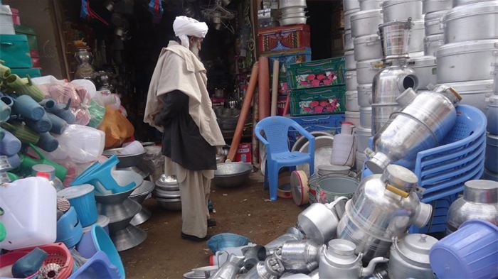 Le marché de Shindand City où l'équipement de traitement du lait a été acheté. 
